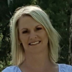 Meet your Posher, Rena